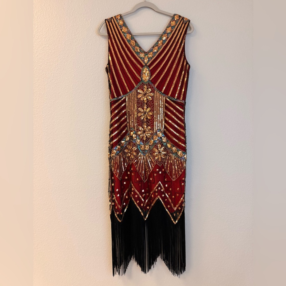 Elegant Wine and Gold Beaded Flapper Dress - Picture 3 of 4